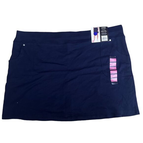 Jones New York Pants - NWT Jones New York Navy Blue The Patch Pocket Skort Size XXL